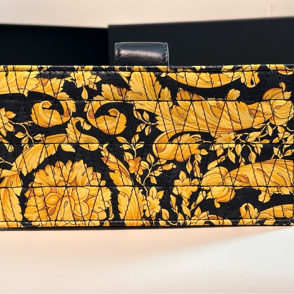 Versace Clutch - Picture 4 of 4